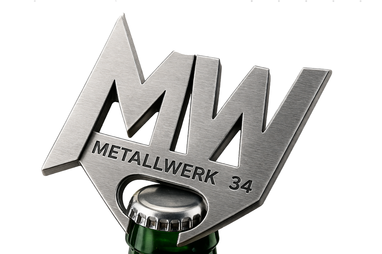 MW34-Logo aus gebürstetem Stahl